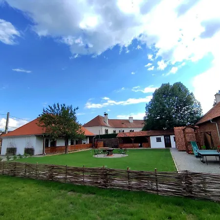 Rauber Baron Cottage-traditional Comfort House Talisoara