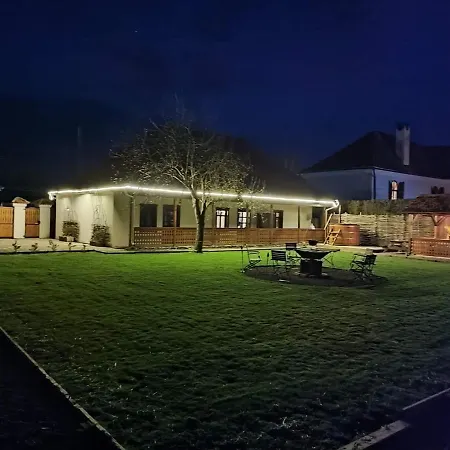 Rauber Baron Cottage-traditional Comfort House Villa *