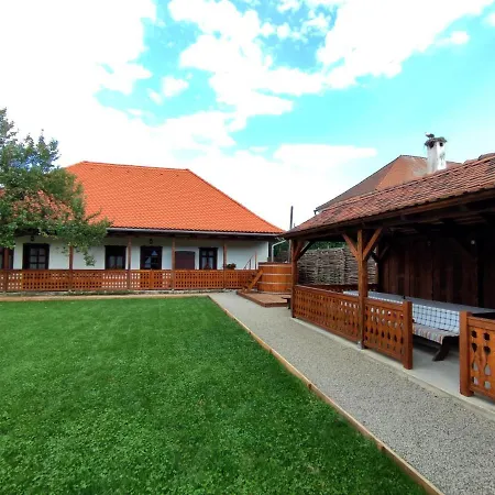 Rauber Baron Cottage-traditional Comfort House Villa Talisoara