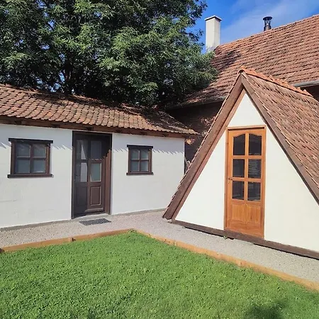 Rauber Baron Cottage-traditional Comfort House