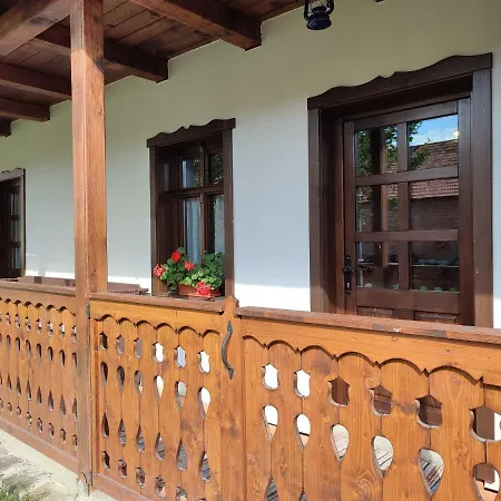 Villa Rauber Baron Cottage-traditional Comfort House