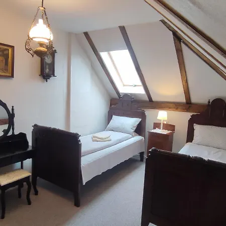 Rauber Baron Cottage-traditional Comfort House Villa