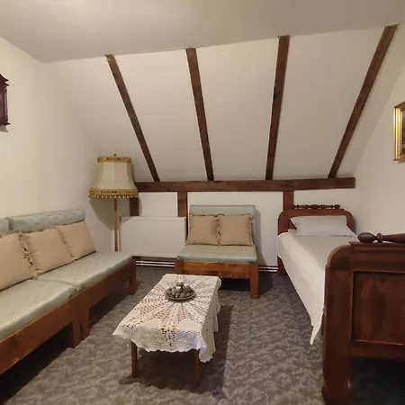Rauber Baron Cottage-traditional Comfort House Villa